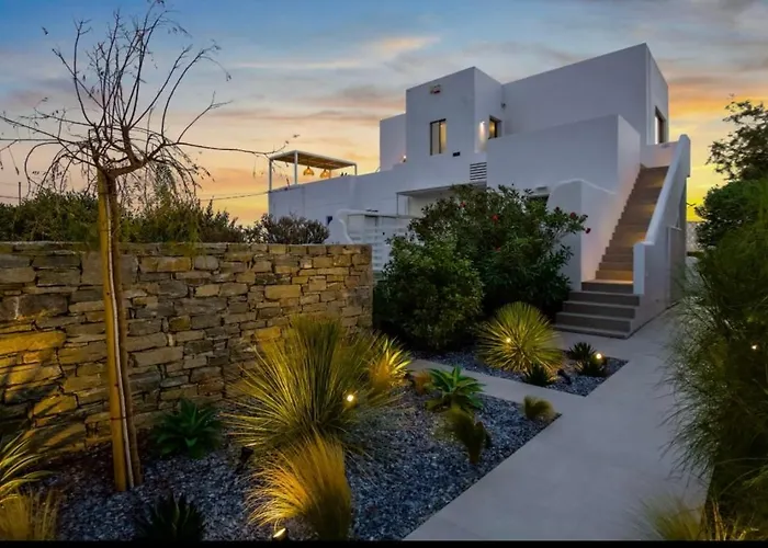 Endless Blue * Sarakiniko (Paros)